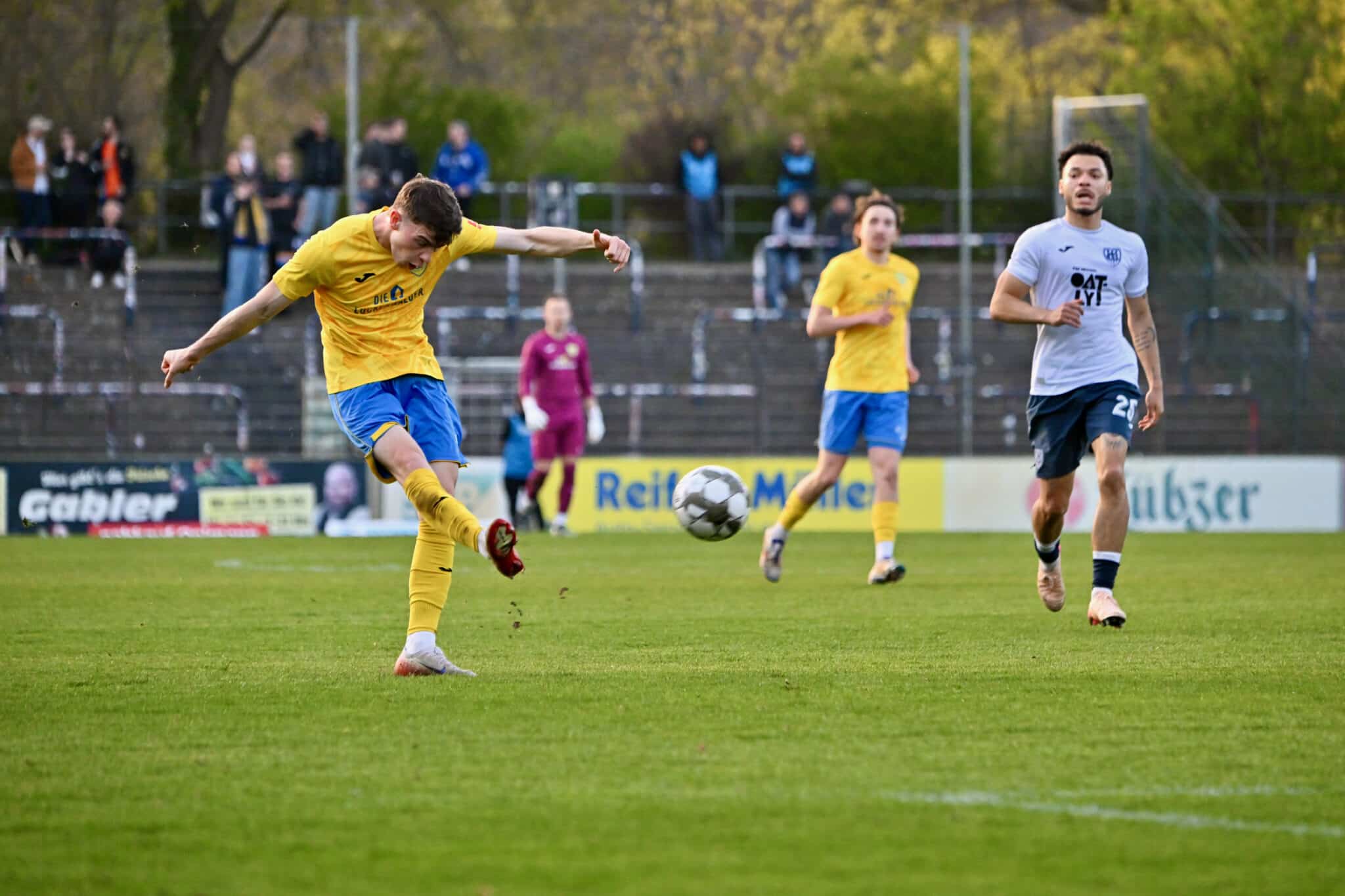 Überragender Len Neumann 44