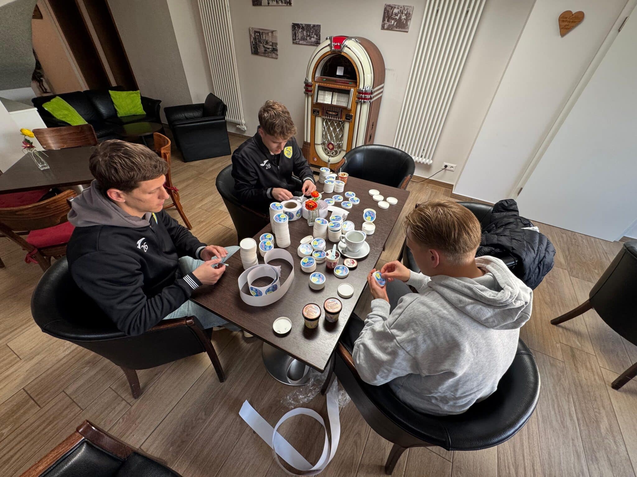 Eiscafé 21 sorgt für FSV-Eis 2