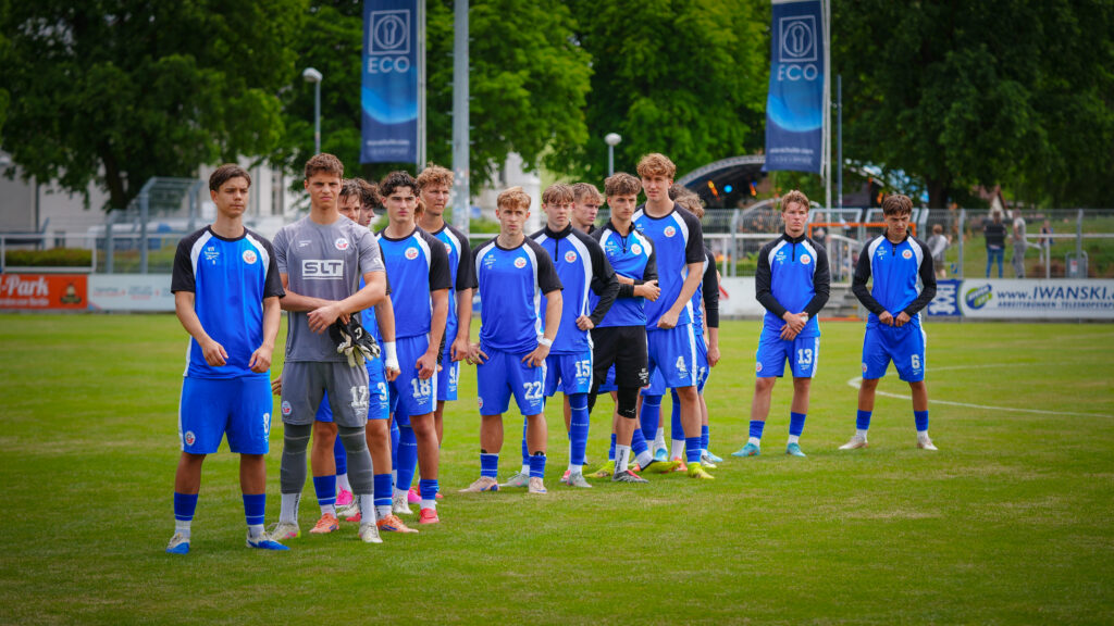 Regionalliga-Mannschaft gewinnt den 4. Luckenwalder Turmpokal 4 Regionalliga-Mannschaft gewinnt den 4. Luckenwalder Turmpokal 4