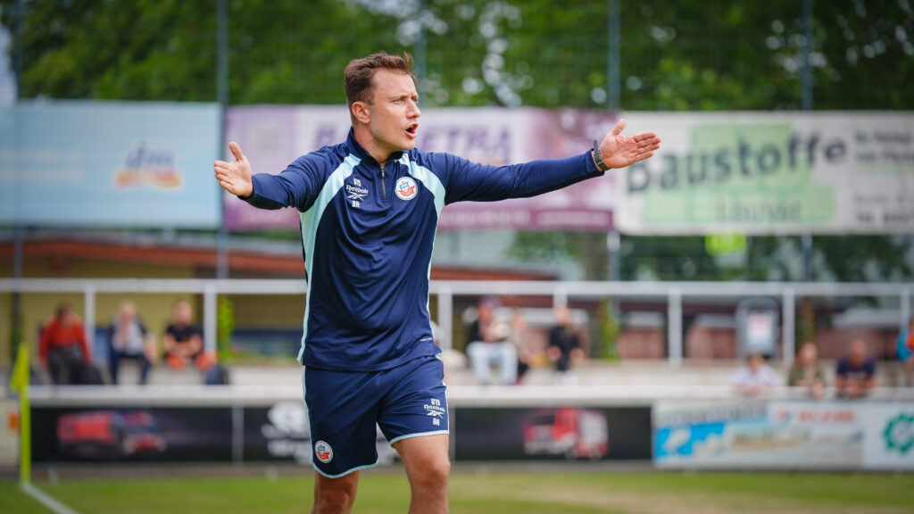 Regionalliga-Mannschaft gewinnt den 4. Luckenwalder Turmpokal 12 Regionalliga-Mannschaft gewinnt den 4. Luckenwalder Turmpokal 12