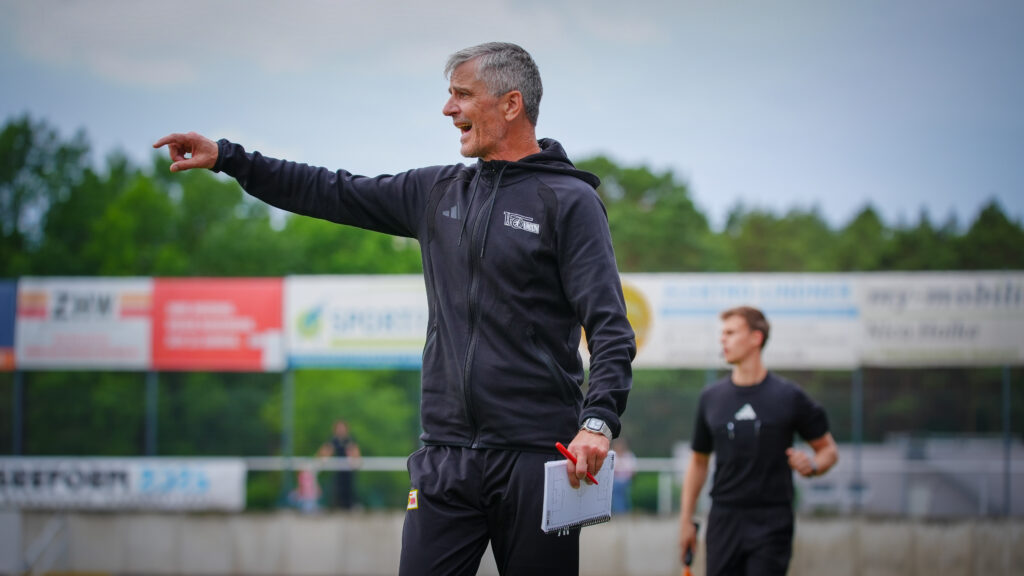 Regionalliga-Mannschaft gewinnt den 4. Luckenwalder Turmpokal 20 Regionalliga-Mannschaft gewinnt den 4. Luckenwalder Turmpokal 20
