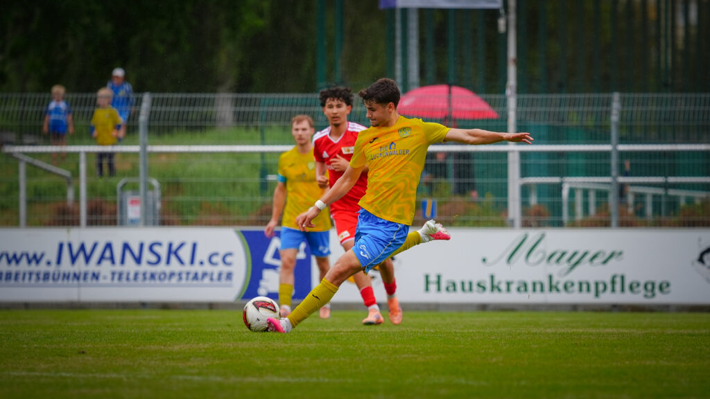 Regionalliga-Mannschaft gewinnt den 4. Luckenwalder Turmpokal 51 Regionalliga-Mannschaft gewinnt den 4. Luckenwalder Turmpokal 51