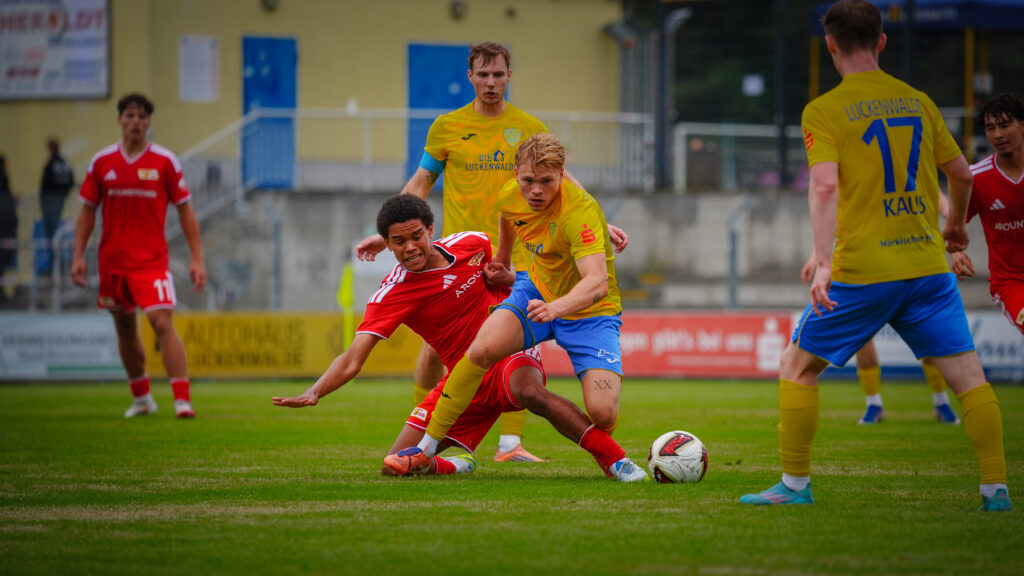 Regionalliga-Mannschaft gewinnt den 4. Luckenwalder Turmpokal 53 Regionalliga-Mannschaft gewinnt den 4. Luckenwalder Turmpokal 53
