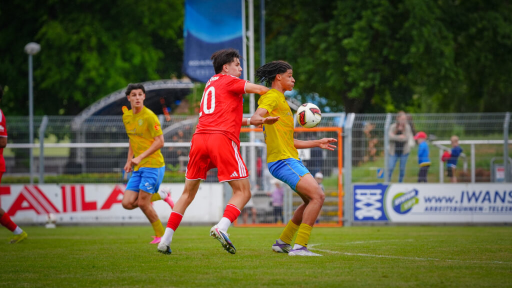 Regionalliga-Mannschaft gewinnt den 4. Luckenwalder Turmpokal 59 Regionalliga-Mannschaft gewinnt den 4. Luckenwalder Turmpokal 59