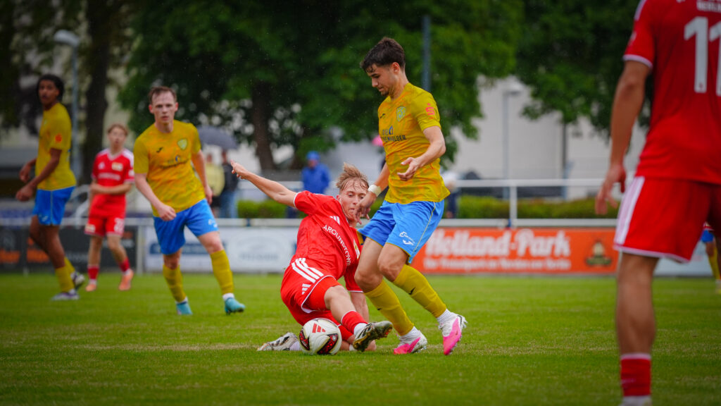 Regionalliga-Mannschaft gewinnt den 4. Luckenwalder Turmpokal 63 Regionalliga-Mannschaft gewinnt den 4. Luckenwalder Turmpokal 63