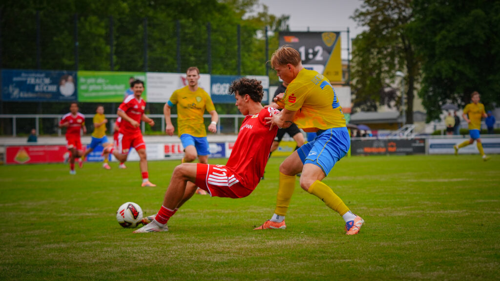Regionalliga-Mannschaft gewinnt den 4. Luckenwalder Turmpokal 64 Regionalliga-Mannschaft gewinnt den 4. Luckenwalder Turmpokal 64