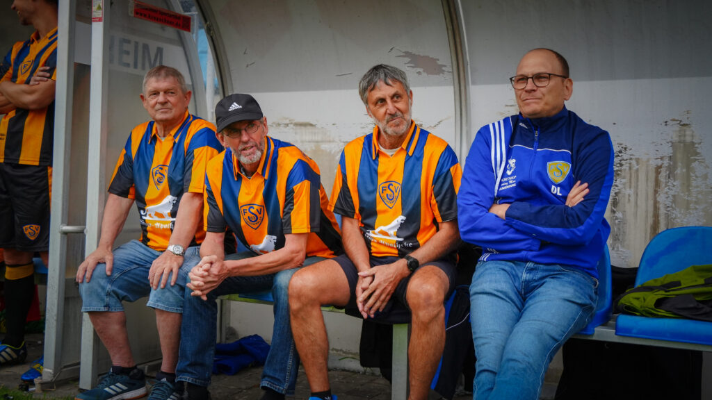 Viele Tore und schöner Fußball beim Legendenspiel 4