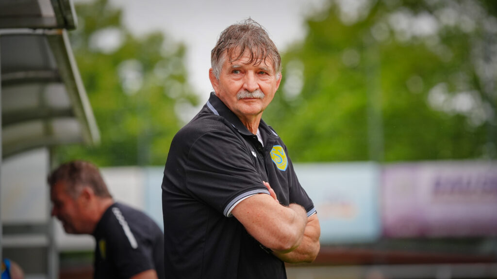 Viele Tore und schöner Fußball beim Legendenspiel 6