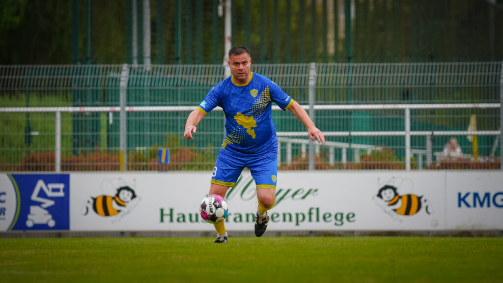 Viele Tore und schöner Fußball beim Legendenspiel 12