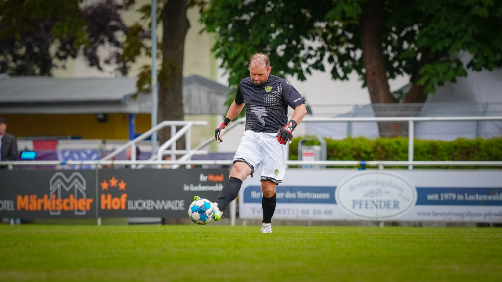 Viele Tore und schöner Fußball beim Legendenspiel 15