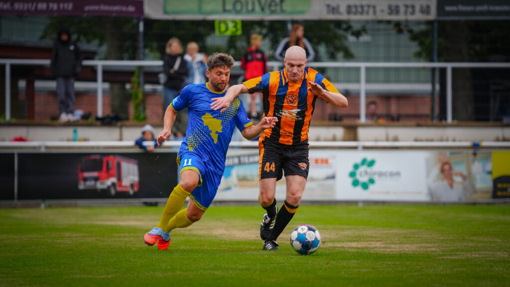 Viele Tore und schöner Fußball beim Legendenspiel 27