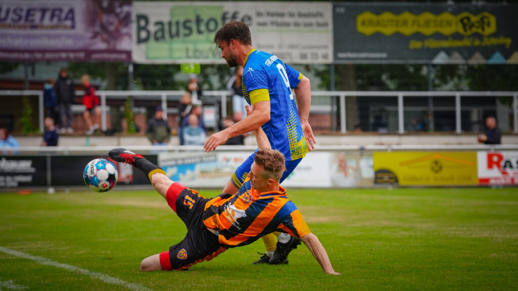Viele Tore und schöner Fußball beim Legendenspiel 36