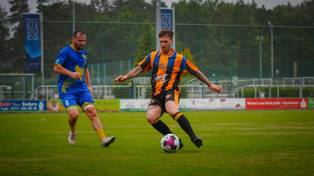 Viele Tore und schöner Fußball beim Legendenspiel 45