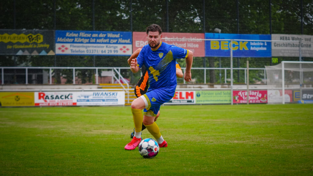 Viele Tore und schöner Fußball beim Legendenspiel 51