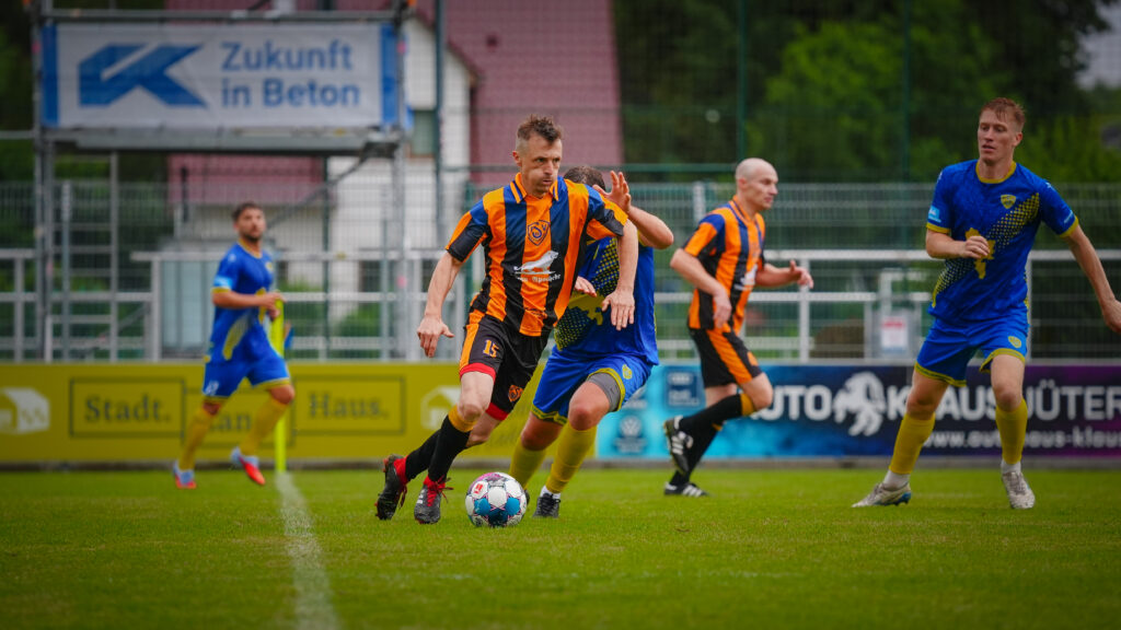Viele Tore und schöner Fußball beim Legendenspiel 59