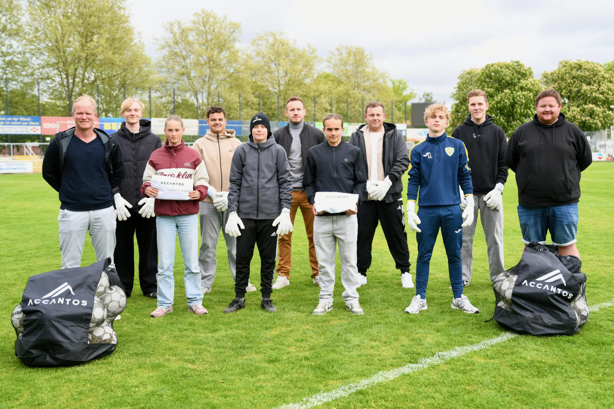 Firma Accantos neuer Partner für Torwarthandschuhe 1