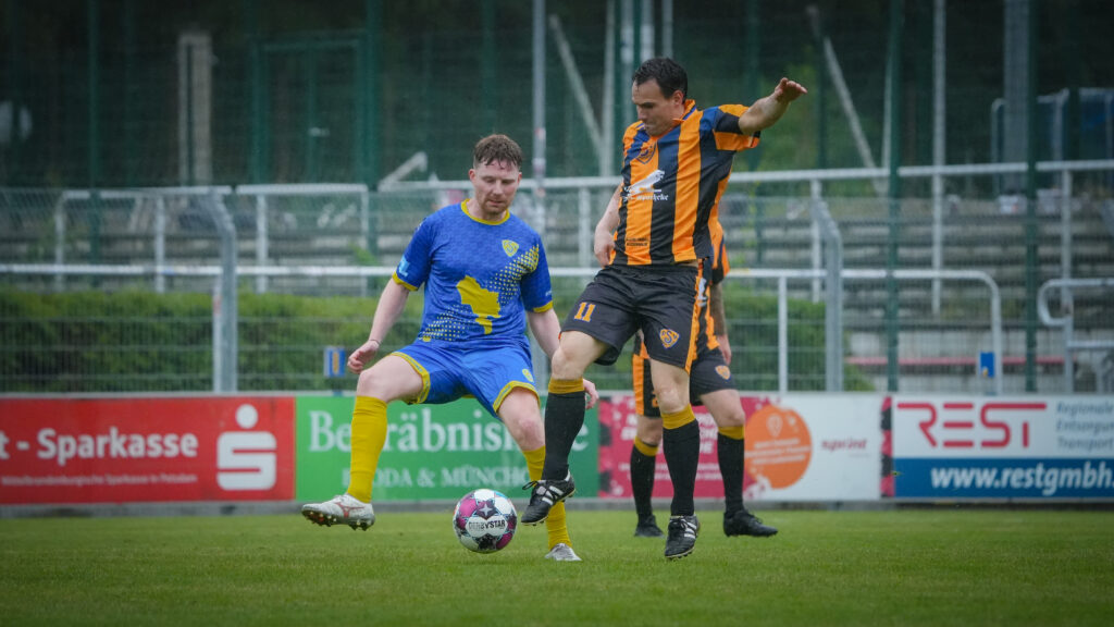 Viele Tore und schöner Fußball beim Legendenspiel 62
