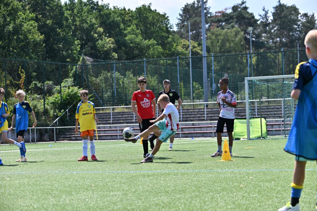 Erfolgreiche vierte Auflage des FSV-Feriencamps ausgebucht 2 Erfolgreiche vierte Auflage des FSV-Feriencamps ausgebucht 2
