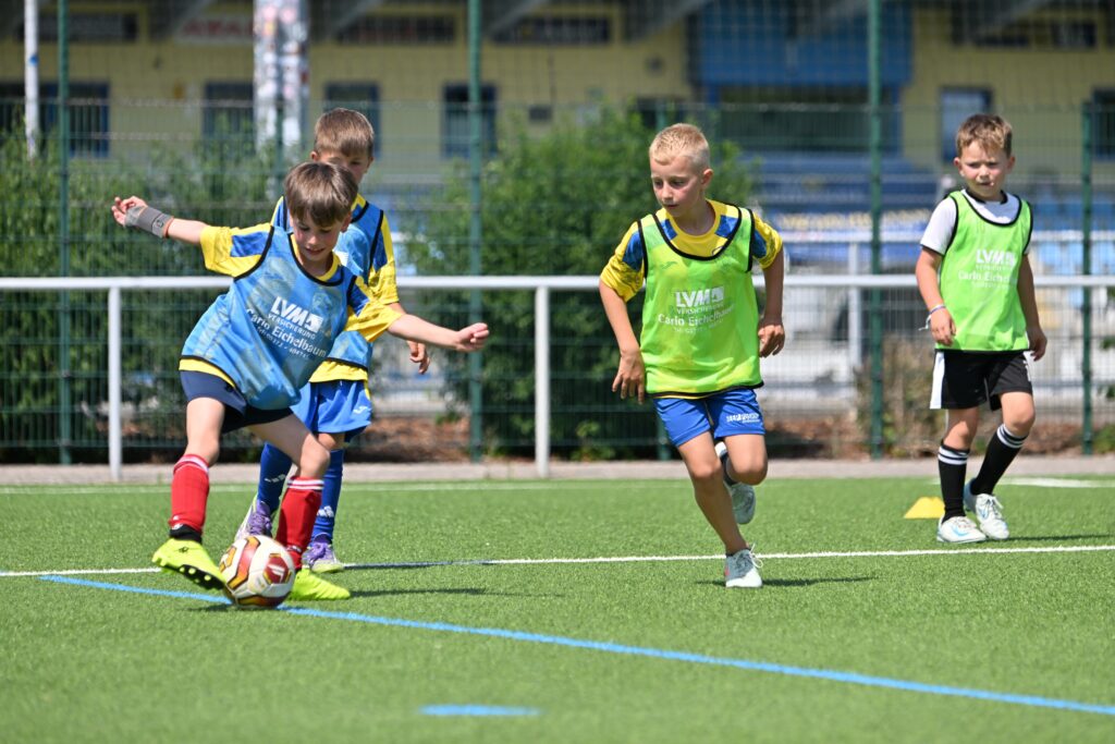 Erfolgreiche vierte Auflage des FSV-Feriencamps ausgebucht 17 Erfolgreiche vierte Auflage des FSV-Feriencamps ausgebucht 17