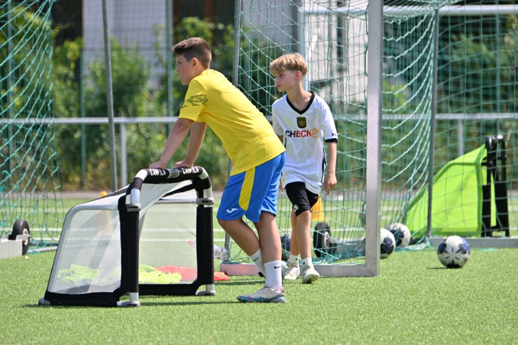 Erfolgreiche vierte Auflage des FSV-Feriencamps ausgebucht 25 Erfolgreiche vierte Auflage des FSV-Feriencamps ausgebucht 25