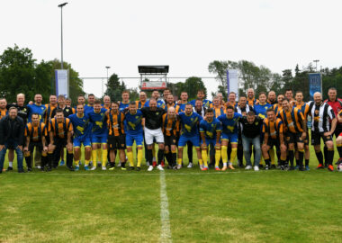 Viele Tore und schöner Fußball beim Legendenspiel 2