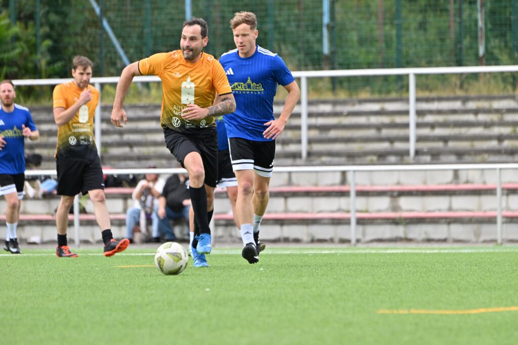 Team um Ronny Körtge gewinnt den 4. Cup der Firmen 33