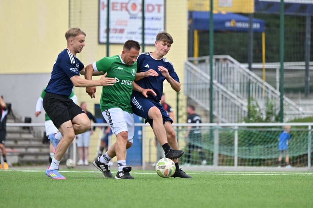 Team um Ronny Körtge gewinnt den 4. Cup der Firmen 90