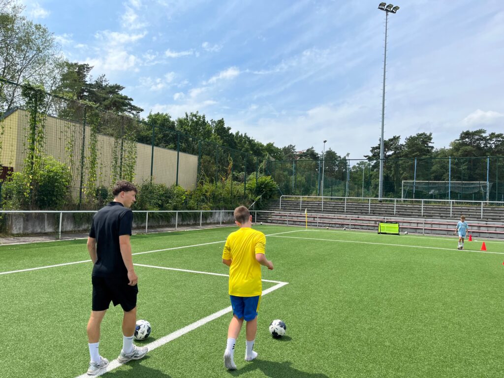 Erfolgreiche vierte Auflage des FSV-Feriencamps ausgebucht 52 Erfolgreiche vierte Auflage des FSV-Feriencamps ausgebucht 52
