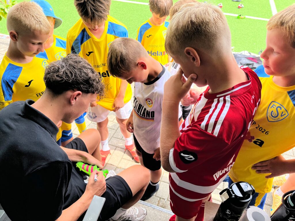 Erfolgreiche vierte Auflage des FSV-Feriencamps ausgebucht 53 Erfolgreiche vierte Auflage des FSV-Feriencamps ausgebucht 53