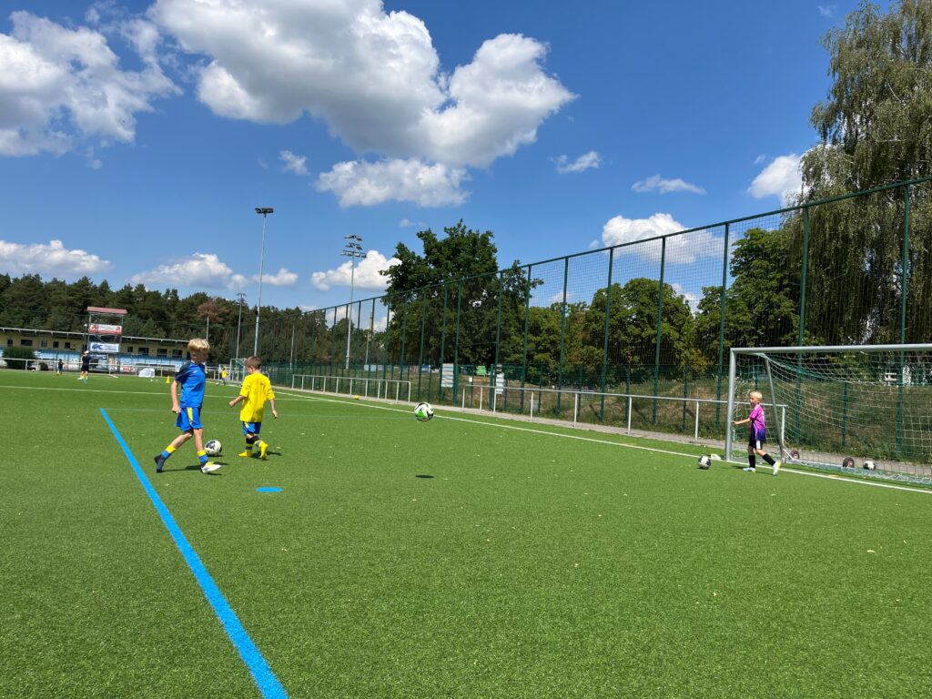 Erfolgreiche vierte Auflage des FSV-Feriencamps ausgebucht 48 Erfolgreiche vierte Auflage des FSV-Feriencamps ausgebucht 48