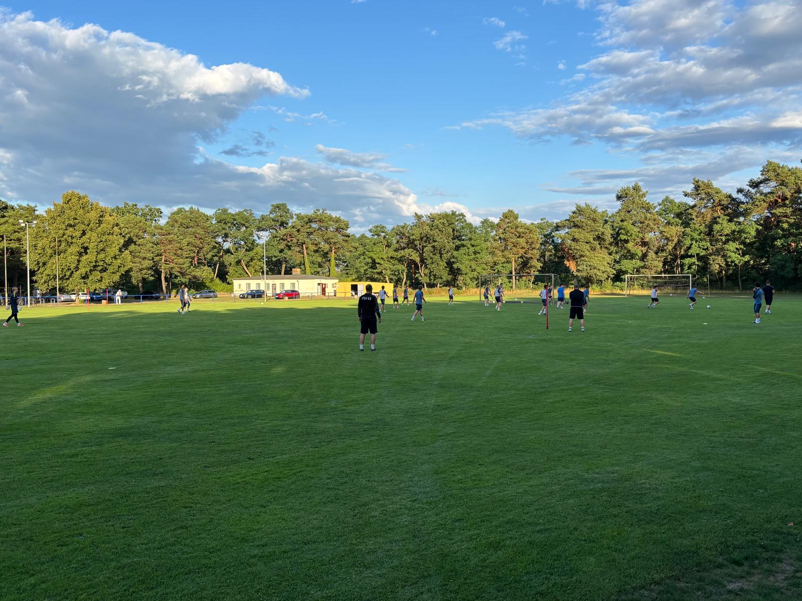 Trainingsauftakt bei der U17 und U19 4 Trainingsauftakt bei der U17 und U19 4