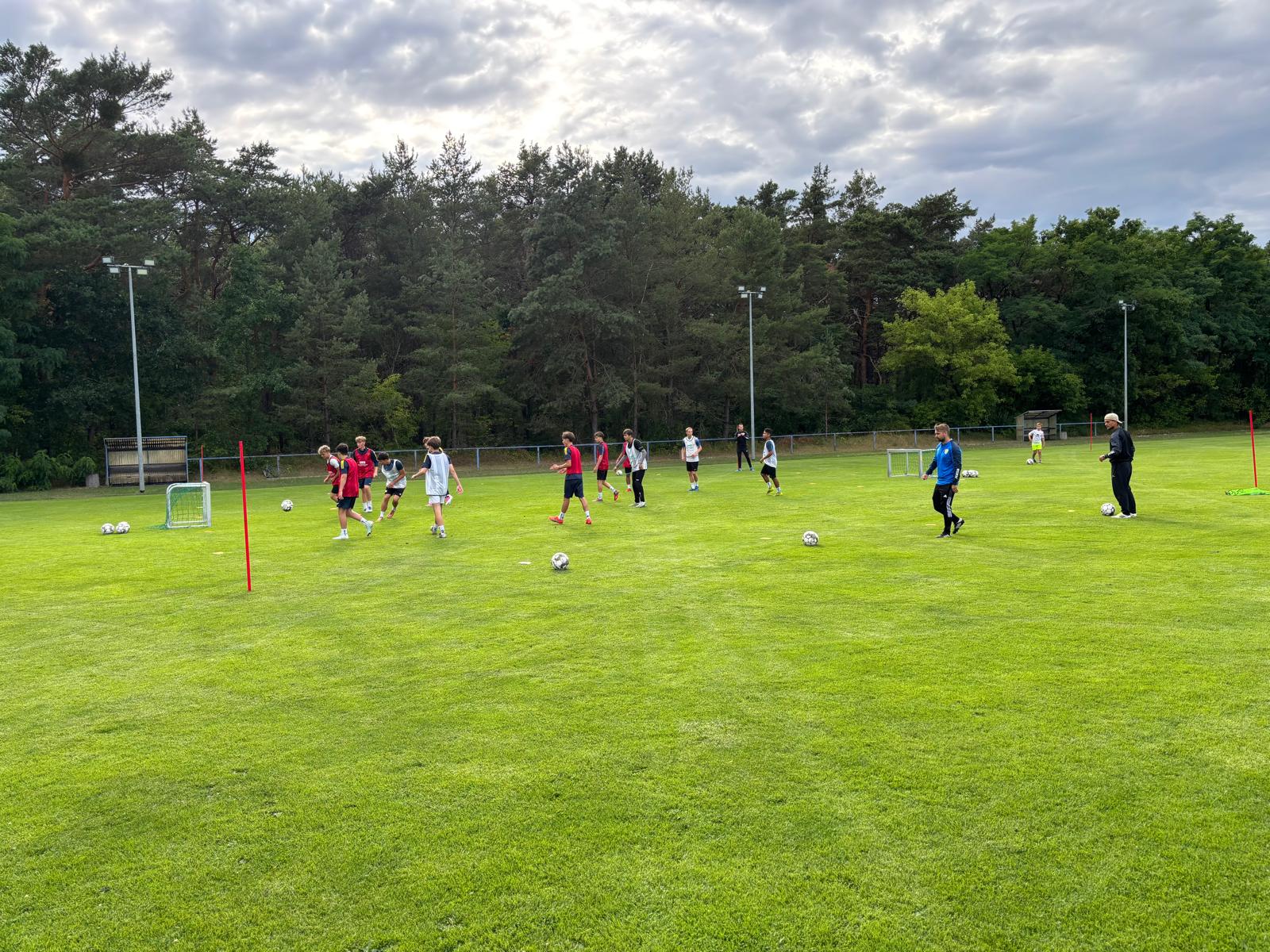 Trainingsauftakt bei der U17 und U19 3 Trainingsauftakt bei der U17 und U19 3