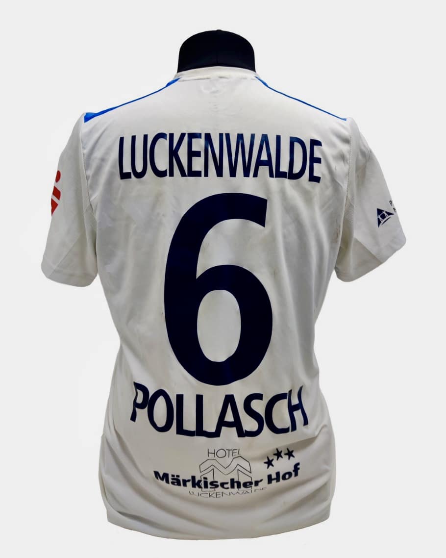 Versteigerung des Matchworn-Trikots von Andreas Pollasch 1