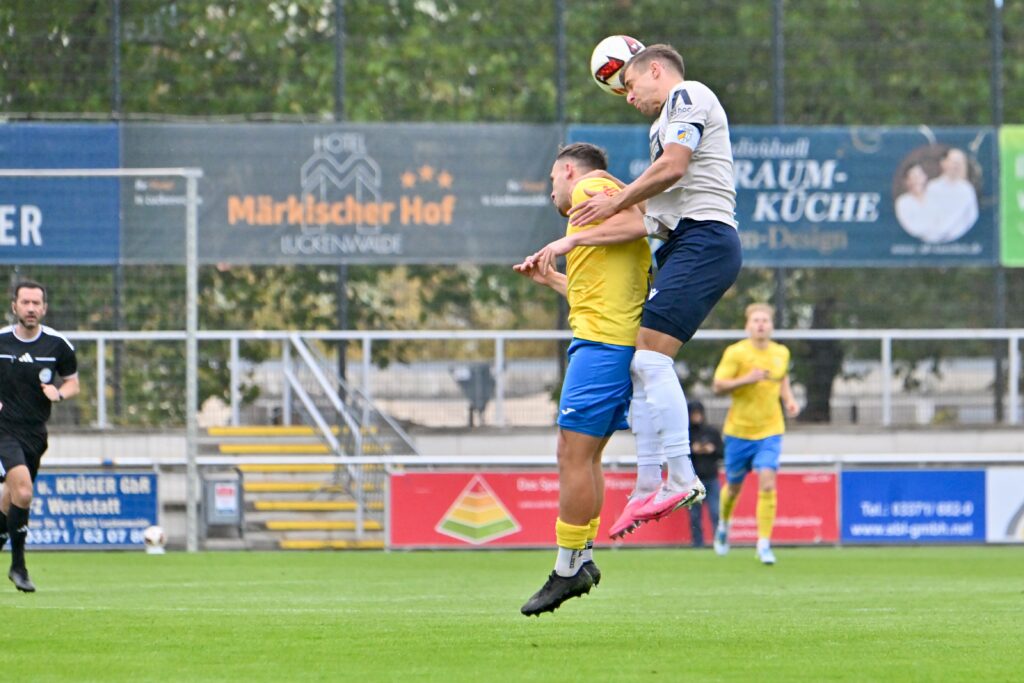 Trotz ansprechender Leistung auch im 17. Duell keine Punkte gegen den FC Carl Zeiss Jena 16 Trotz ansprechender Leistung auch im 17. Duell keine Punkte gegen den FC Carl Zeiss Jena 16