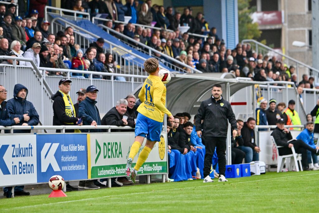 Trotz ansprechender Leistung auch im 17. Duell keine Punkte gegen den FC Carl Zeiss Jena 19 Trotz ansprechender Leistung auch im 17. Duell keine Punkte gegen den FC Carl Zeiss Jena 19