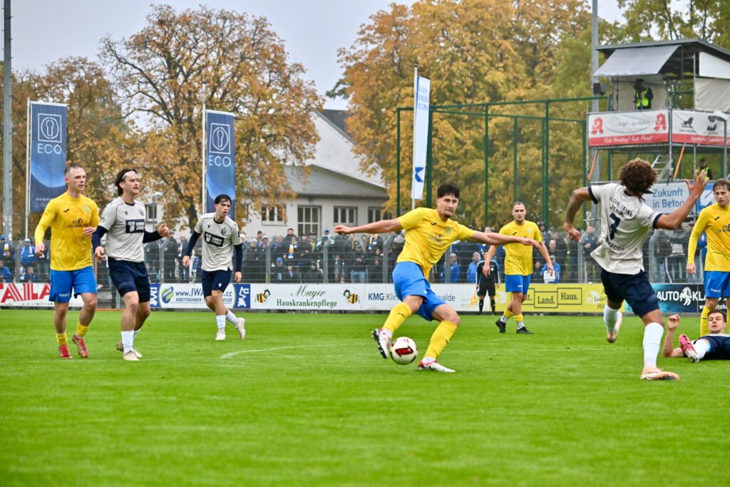 Trotz ansprechender Leistung auch im 17. Duell keine Punkte gegen den FC Carl Zeiss Jena 30 Trotz ansprechender Leistung auch im 17. Duell keine Punkte gegen den FC Carl Zeiss Jena 30