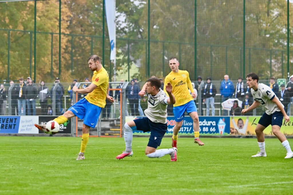 Trotz ansprechender Leistung auch im 17. Duell keine Punkte gegen den FC Carl Zeiss Jena 2 Trotz ansprechender Leistung auch im 17. Duell keine Punkte gegen den FC Carl Zeiss Jena 2