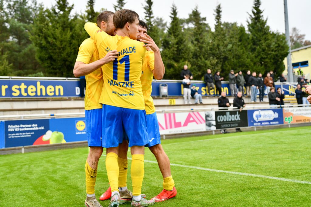 Trotz ansprechender Leistung auch im 17. Duell keine Punkte gegen den FC Carl Zeiss Jena 4 Trotz ansprechender Leistung auch im 17. Duell keine Punkte gegen den FC Carl Zeiss Jena 4