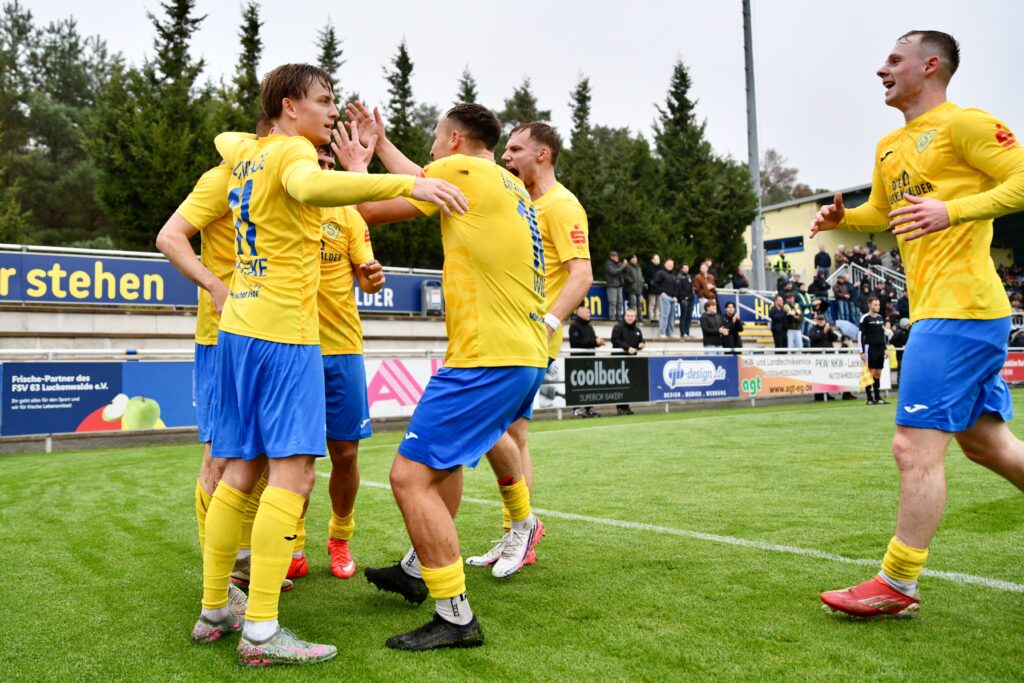 Trotz ansprechender Leistung auch im 17. Duell keine Punkte gegen den FC Carl Zeiss Jena 5 Trotz ansprechender Leistung auch im 17. Duell keine Punkte gegen den FC Carl Zeiss Jena 5