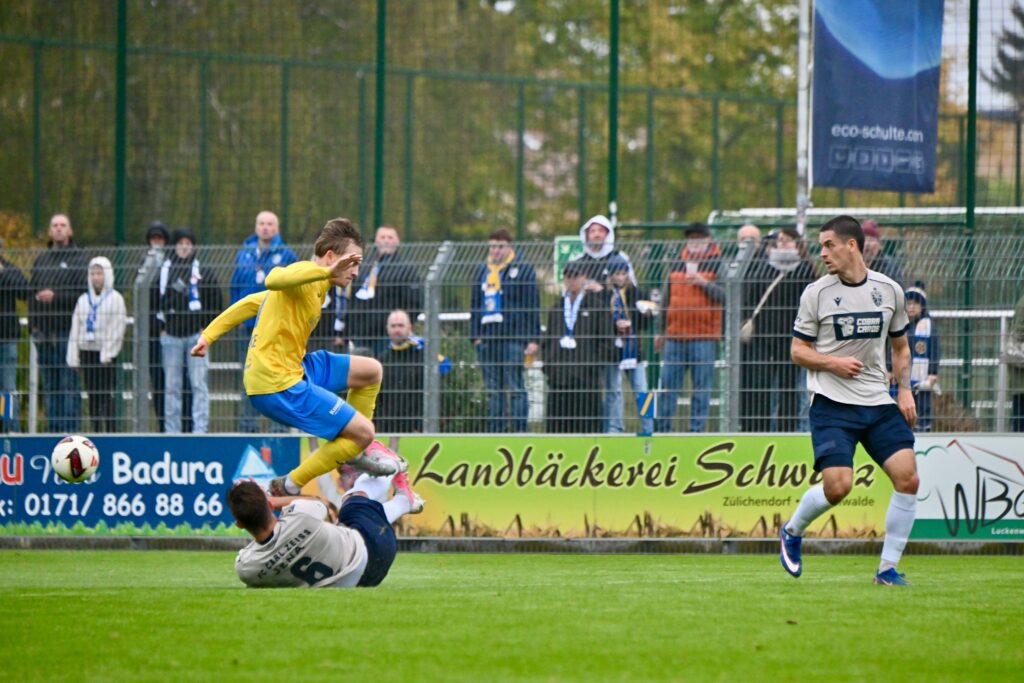 Trotz ansprechender Leistung auch im 17. Duell keine Punkte gegen den FC Carl Zeiss Jena 43 Trotz ansprechender Leistung auch im 17. Duell keine Punkte gegen den FC Carl Zeiss Jena 43