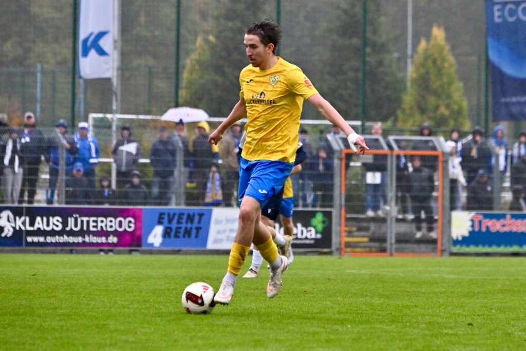 Trotz ansprechender Leistung auch im 17. Duell keine Punkte gegen den FC Carl Zeiss Jena 48 Trotz ansprechender Leistung auch im 17. Duell keine Punkte gegen den FC Carl Zeiss Jena 48