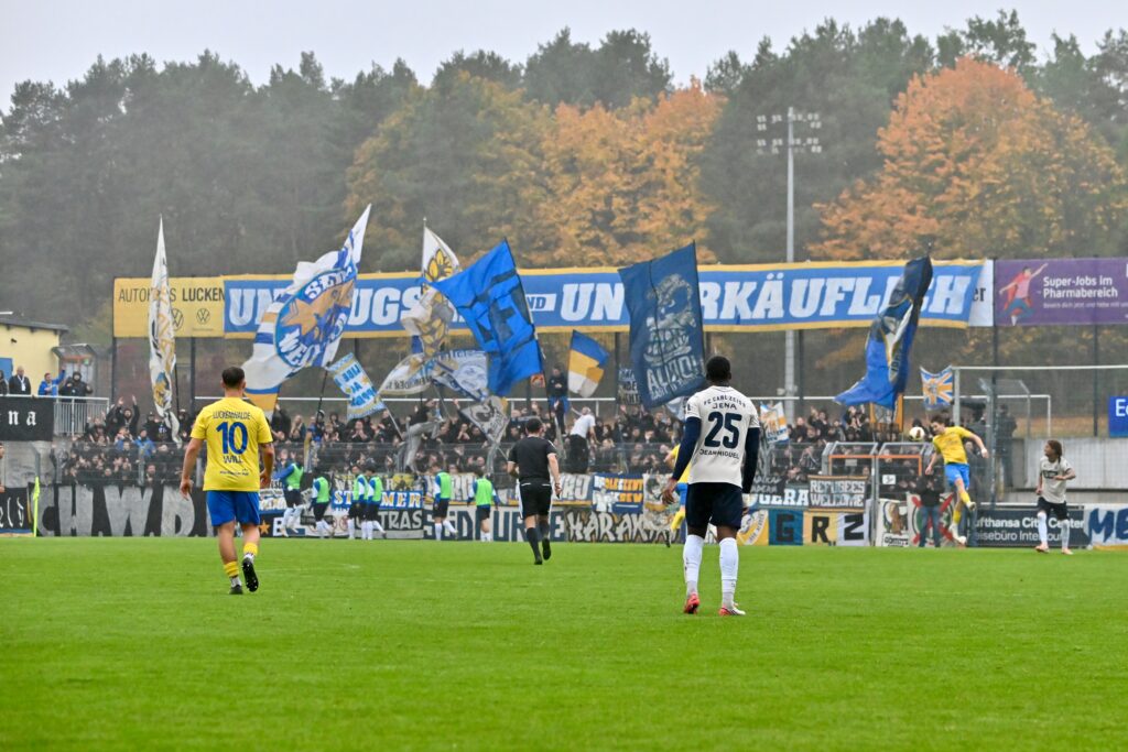 Trotz ansprechender Leistung auch im 17. Duell keine Punkte gegen den FC Carl Zeiss Jena 49 Trotz ansprechender Leistung auch im 17. Duell keine Punkte gegen den FC Carl Zeiss Jena 49