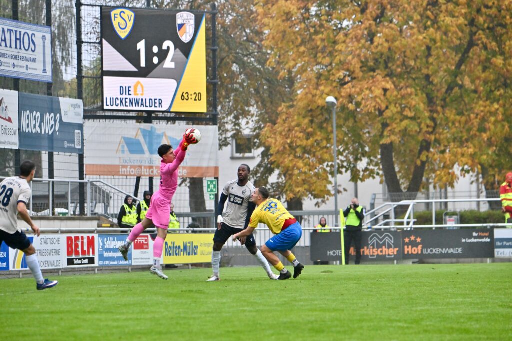 Trotz ansprechender Leistung auch im 17. Duell keine Punkte gegen den FC Carl Zeiss Jena 58 Trotz ansprechender Leistung auch im 17. Duell keine Punkte gegen den FC Carl Zeiss Jena 58