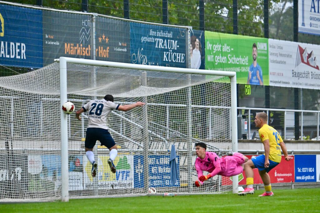 Trotz ansprechender Leistung auch im 17. Duell keine Punkte gegen den FC Carl Zeiss Jena 61 Trotz ansprechender Leistung auch im 17. Duell keine Punkte gegen den FC Carl Zeiss Jena 61