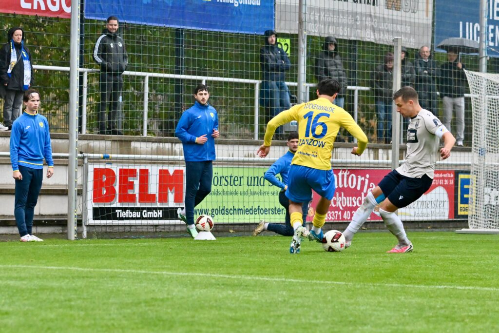 Trotz ansprechender Leistung auch im 17. Duell keine Punkte gegen den FC Carl Zeiss Jena 69 Trotz ansprechender Leistung auch im 17. Duell keine Punkte gegen den FC Carl Zeiss Jena 69
