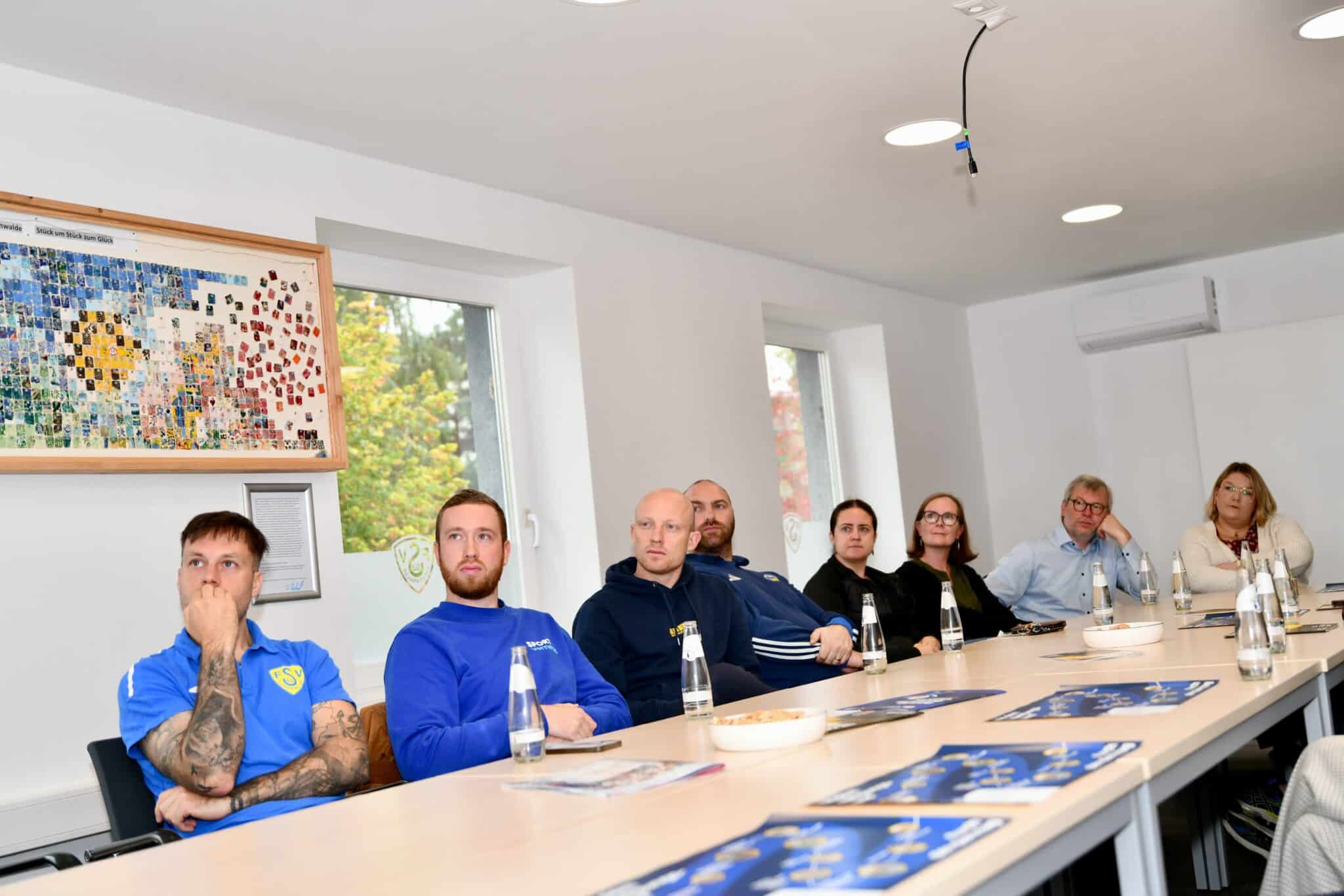 Start für SPORT VERNETZT und die Dachmarke PELIKAN-BANDE 14