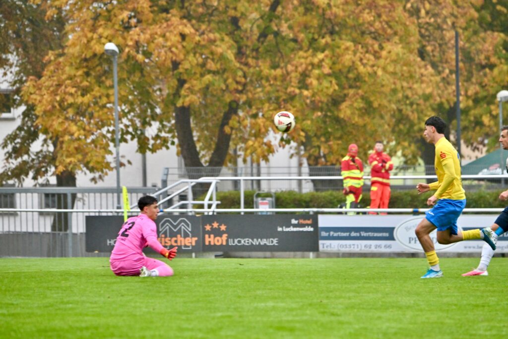 Trotz ansprechender Leistung auch im 17. Duell keine Punkte gegen den FC Carl Zeiss Jena 11 Trotz ansprechender Leistung auch im 17. Duell keine Punkte gegen den FC Carl Zeiss Jena 11