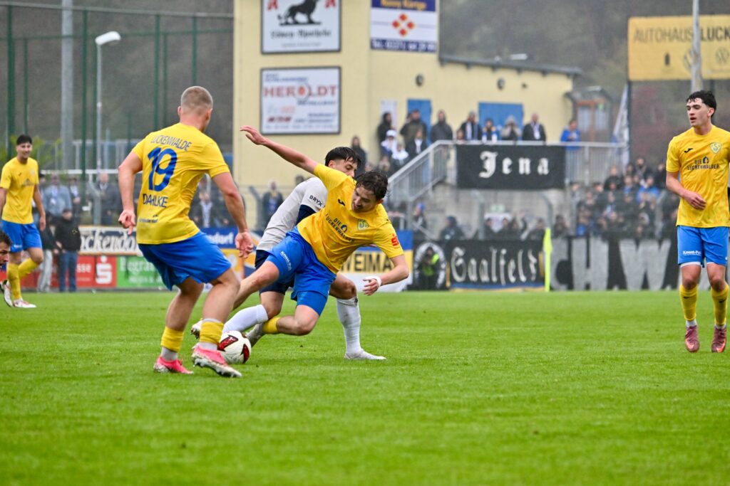 Trotz ansprechender Leistung auch im 17. Duell keine Punkte gegen den FC Carl Zeiss Jena 86 Trotz ansprechender Leistung auch im 17. Duell keine Punkte gegen den FC Carl Zeiss Jena 86
