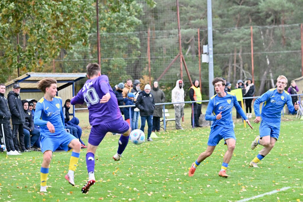 Riesen Jubel über Sieg unserer Zweeten 30 Riesen Jubel über Sieg unserer Zweeten 30
